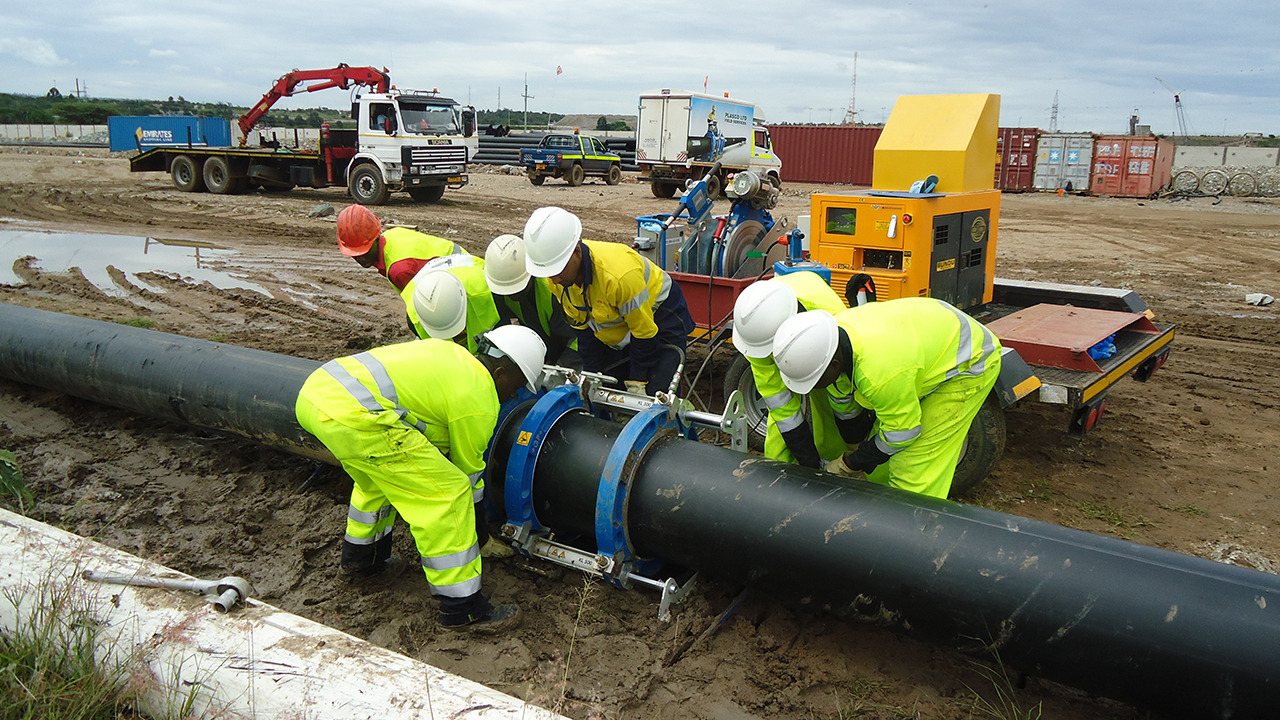 Site welding pressure pipes